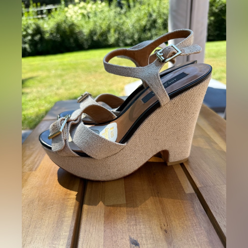 Ann Taylor Beige Wedge Sandals